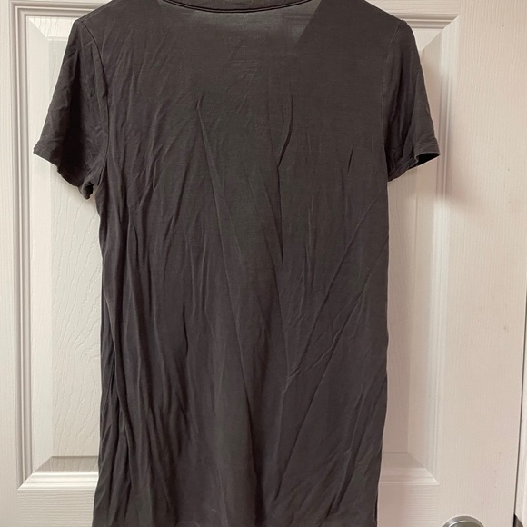 short sleeved tee - Picture 2 of 2